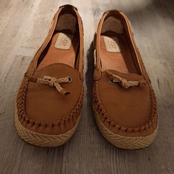 UGG Womens Shoes Size 6.5 Brown Moccasins Flat Slip-On Leather Upper - Picture 2 of 10